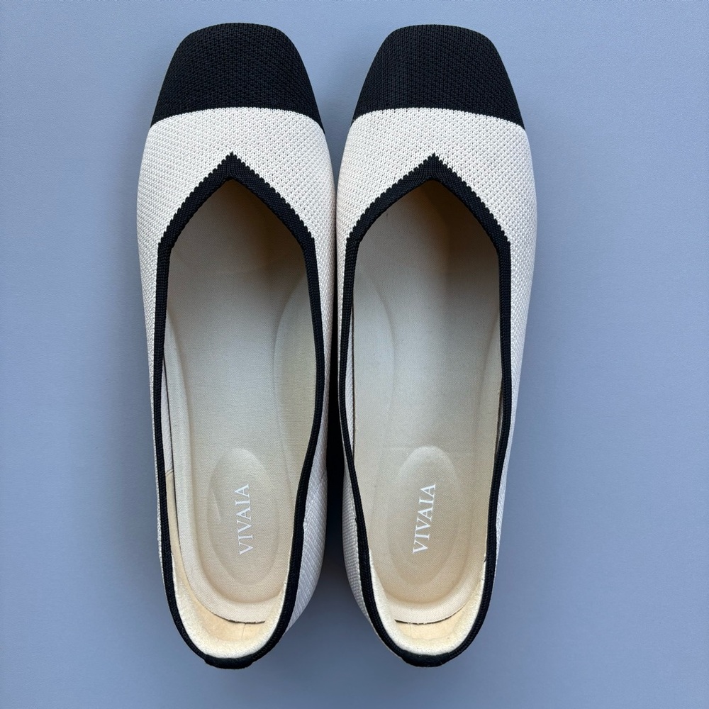 VIVAIA Margot 2.0 V Cut Flats Womens 39 (8) Wide Black Beige Cap Toe Square Toe